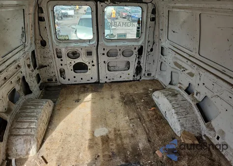 2001 Ford Econoline E250 Van z USA, uszkodzony, nr VIN 1FTNE24L01HB04904